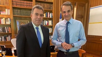 Συνάντηση του Μάνου Κόνσολα με τον Πρωθυπουργό στο Μέγαρο Μαξίμου