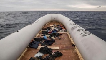 Συμβαίνει τώρα: Αποβίβαση παράνομων μεταναστών κοντά στην Κάμειρο Σκάλα