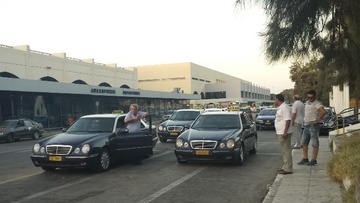 Κατατέθηκαν 35 αιτήσεις για πολυθέσια ταξί στη Ρόδο