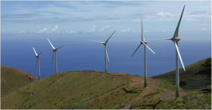 Αιολικό πάρκο στο νησί El Hierro. Τέτοια αιολικά συστήματα ηλεκτροπαραγωγής θα μπορούσαν να χρησιμοποιηθούν και στην Κάρπαθο