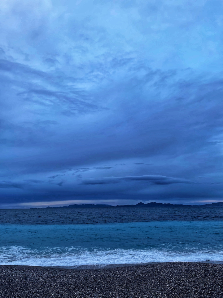 Alexia Spinou Akti Kanari - Les 50 nuances du Bleu. Akti Kanari - The fifty shades of blue.