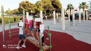 Διαμαρτυρία συμπολιτών μας  για τα κουνούπια στην Ιαλυσό 
