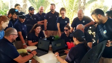 Υπεύθυνος ηλεκτρονικού φύλλου αγώνα στο διεθνές τουρνουά beach volley της Ίου ο Ευθύμης Καλημεράκης