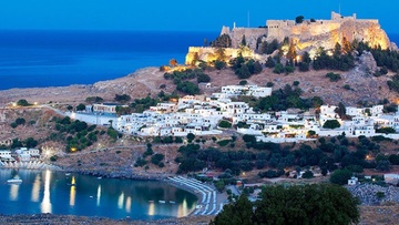 Διαμαρτυρία για τη ματαίωση του φεστιβάλ “Summer Paradise” στη Λίνδο