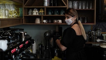 Αποσύρεται η εγκύκλιος για την κατάργηση του πενθημέρου στον επισιτισμό