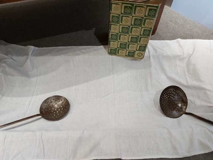 Αναπαράσταση λάκκου με παστόπαννο, κουτάλες, καζοτενεκκέ. Μουσείο Παράδοσης και Αγροτικής Ζωής