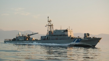 Τρεις διακινητές και 34 παράνομους μετανάστες συνέλαβαν σήμερα στελέχη του λιμενικού στη Λέρο