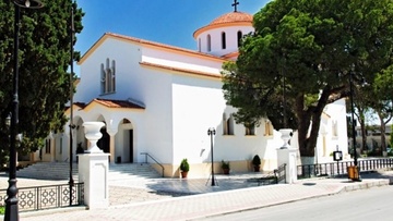 Συμφωνεί ο Εμπορικός Σύλλογος Ρόδου με την απόφαση να μείνει ανοιχτός ο κεντρικός δρόμος στην Κρεμαστή