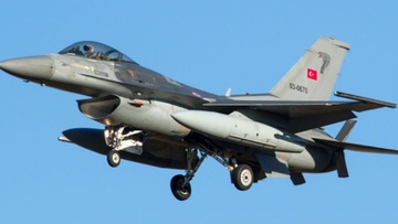 Μπαράζ υπερπτήσεων από τουρκικά F-16 πάνω από τα ελληνικά νησιά στο Αιγαίο