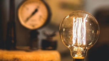 Πώς θα γίνει η εξοικονόμηση ενέργειας στο Δημόσιο – Τα μέτρα που ανακοίνωσε η κυβέρνηση