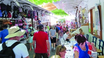 Τουρισμός: Τα ρεκόρ και  οι προβληματισμοί για την επόμενη μέρα