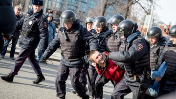 Φίλιππος Ζάχαρης: «Ρωσία: Φίμωση–καταστολή και διχασμός έξι μήνες μετά την εισβολή στην Ουκρανία»