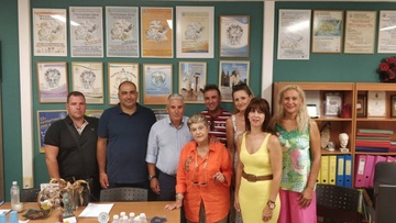 Στον σύλλογο «Θάλεια» δόθηκαν τα έσοδα από θεατρική παράσταση