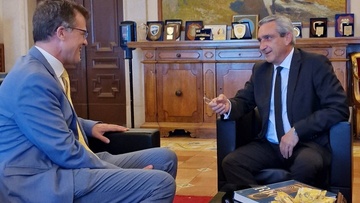 Συνάντηση του Περιφερειάρχη με τον Καναδό Πρέσβη Mark Allen  