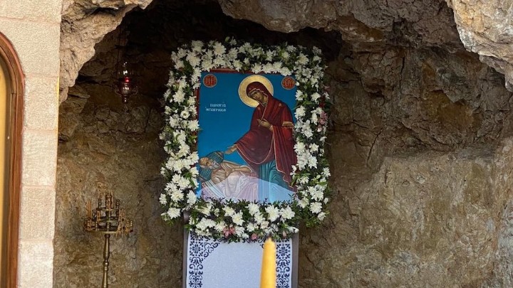 Κάρπαθος: Πλήθος κόσμου στα θυρανοίξια της Παναγίας της Γιάτρισσας 