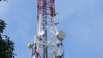 Παρακολουθήσεις, τηλεφωνικές  υποκλοπές και ερασιτεχνισμός