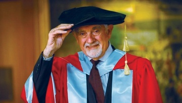 Σε επίτιμο διδάκτορα του Πανεπιστημίου Victoria, αναγορεύτηκε ο ομογενής, δρ. George Pappas