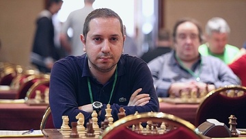 Ο κορυφαίος Έλληνας σκακιστής  Γιάννης Παπαϊωάννου, στη Ρόδο
