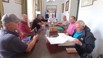 Σύσκεψη για τον καθαρισμό ρεμάτων πραγματοποιήθηκε στο γραφείο δημάρχου Λέρου