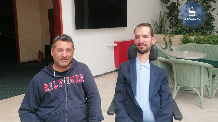 Ο κ. Στ. Κυμπουρόπουλος με τον ειδικό σύμβουλο του δημάρχου Θεσσαλονίκης για θέματα αναπηρίας, κ. Γιάννη Καστούρα