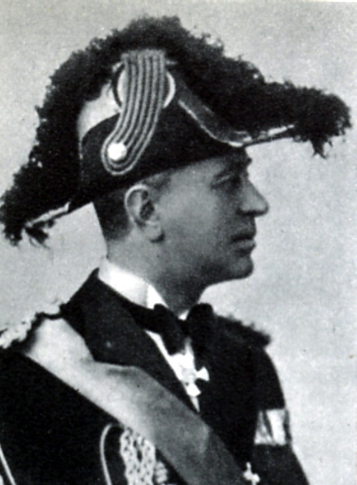 Ο ναύαρχος Καμπιόνι, νεαρός αξιωματικός πλήρωμα του καταδρομικού “Amalfi”, που μετείχε στην επιχείρηση για την κατάληψη της Ρόδου, το 1912 