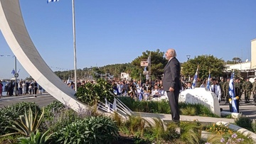Ο Γιώργος Νικητιάδης στις εορταστικές εκδηλώσεις για την επέτειο της 28ης Οκτωβρίου στη Λέρο
