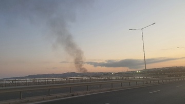 Ντουμάνιασε ξανά ο τόπος από την καύση πλαστικών στους ρομά