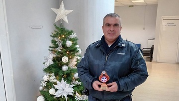 Τιμητική διάκριση σε Δωδεκανήσιο αστυνομικό για την προσφορά του ως αιμοδότης