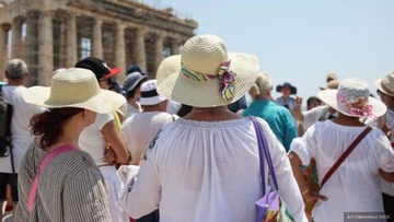 Ποιες αγορές έδωσαν «φτερά»  στον ελληνικό τουρισμό στο 10μηνο
