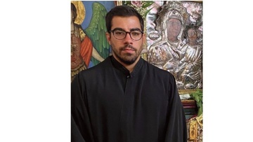 Ο καθηγητής Μαθηματικών με τη φωνή που είναι θείο δώρο!