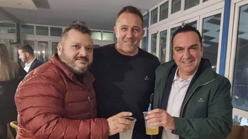 Φωτογραφία με… νόημα από τις Καλυθιές
