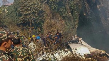 Τουλάχιστον 67 νεκροί από συντριβή αεροσκάφους με 72 επιβάτες στο Νεπάλ