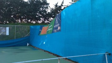 Ζημιές και κλοπές στα γήπεδα τένις του Κορακόνερου!
