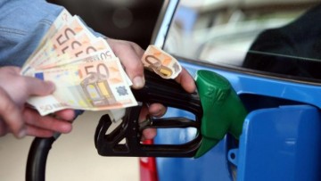 Στα 2 ευρώ/λίτρο η βενζίνη στα Δωδεκάνησα
