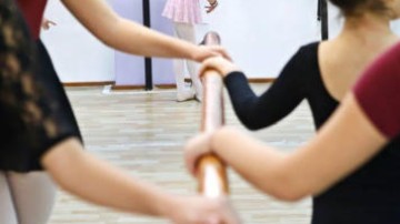 Στην Αθήνα οι σχολές χορού «Μαρί Γκίκα» και «Βίκη Φερδεκλή»