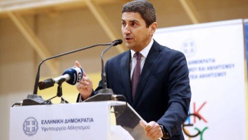 Λευτέρης Αυγενάκης: «Αναίτια η διακοπή στη Super League 2»