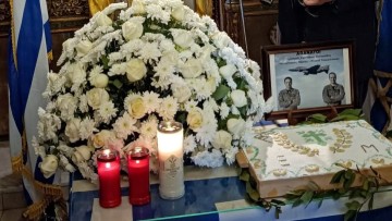 Τα μέλη της Ένωσης Αποστράτων τίμησαν τα στελέχη που «έφυγαν» στην εκτέλεση του καθήκοντος