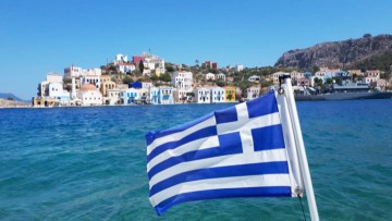 Προς νέο ρεκόρ ο ελληνικός τουρισμός