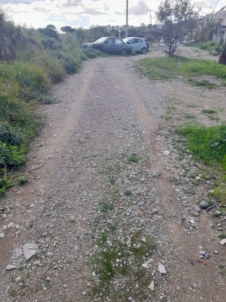 Η προέκταση της οδού Ευρώπης στο Ροδίνι, κάθε άλλο παρά στην ονοματοδοσία της οδού παραπέμπει.  Η κατάσταση για τους κατοίκους ειδικά τον χειμώνα  είναι εξαιρετικά δύσκολη