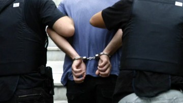 Ρόδος: Συνελήφθη 23χρονος για πρόκληση σωματικών βλαβών και οπλοχρησία