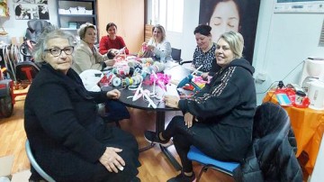 Λαμπάδες με... μηνύματα υπεύθυνης συμπεριφοράς θα μοιράσει στους οδηγούς η ΕΥΘΥΤΑ