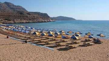 Στον δήμο Ρόδου θα παραμείνει η εκμετάλλευση των παραλιών