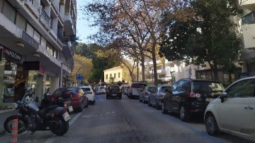 Σε ισχύ από σήμερα το εορταστικό ωράριο