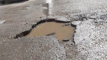 Να επιταχυνθούν τα έργα αποκατάστασης των δρόμων στην Ιαλυσό ζητούν οι κάτοικοι