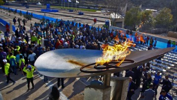 Σήμερα η Ρόδος υποδέχεται τη φλόγα του Μαραθωνίου