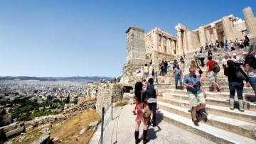 Τράπεζα της Ελλάδος: Ξεπέρασαν το 1 εκατ. οι τουρίστες στο πρώτο τρίμηνο του 2023