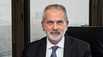 Ο πιθανότερος για το χρίσμα του υπηρεσιακού πρωθυπουργού, ο Ιωάννης Σάρμας από την Κω