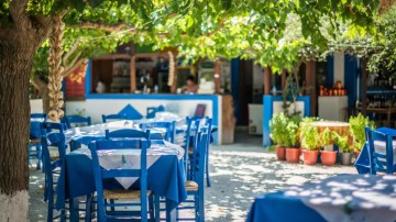 Καταγγέλουν οτι τηγάνιζαν ζωντανά ψάρια σε ταβέρνα στην Κάρπαθο