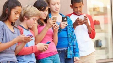 Οι επιπτώσεις των μέσων κοινωνικής δικτύωσης στην ψυχική υγεία παιδιών και εφήβων