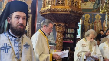 Αρχιερατικός εσπερινός στην Αγία Τριάδα Νέας Κηφισίας για την αναχώρηση της εικόνας του Αγίου Φανουρίου